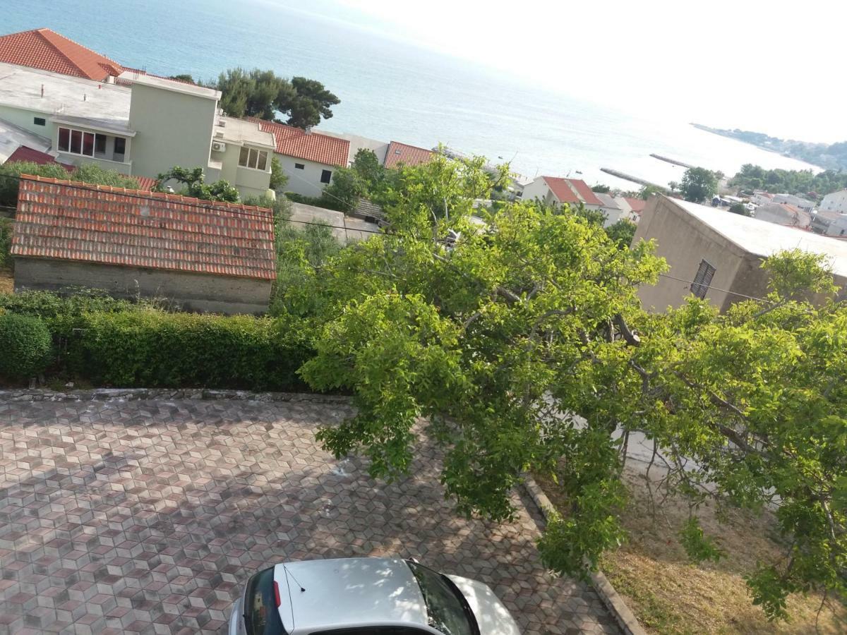Apartments Boris Omis Bagian luar foto
